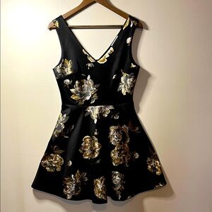 Willow‎ Jane Sleeveless Cocktail Mini Dress Black Gold Floral Design Fit Flare